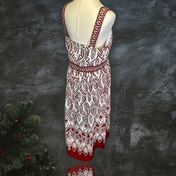 NWT Talbots Modern Poplin Fit & Flare Dress in White/Sangria Bohemian Medallion - Picture 12 of 16